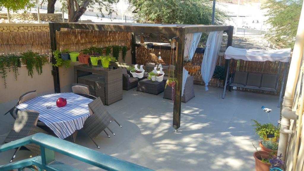 Martini Dead Sea Villa Neve Zohar Eksteriør bilde